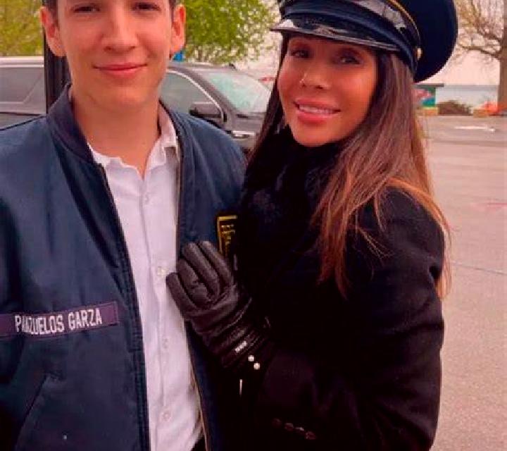 Abril 2 Camargo escort