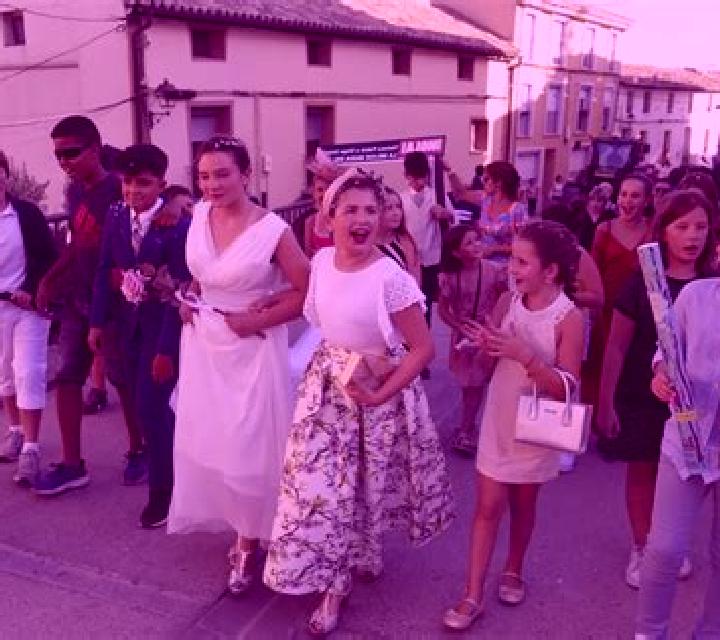 Abril 2 Emperador escort