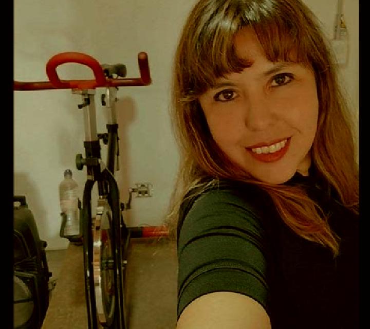 Abril 2 Juviles escort