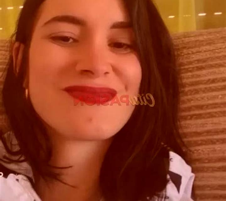 Abril Coca de Alba escort