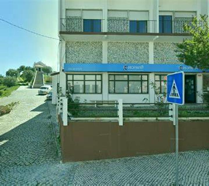 Abril Colungo escort