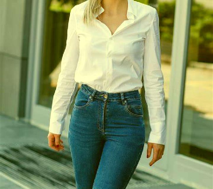 Adriana 2 Borau escort
