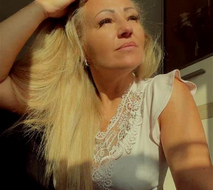 Adriana Boiro escort