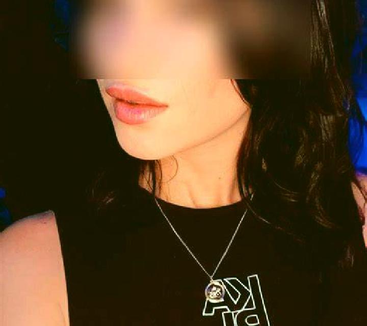 Amaya 3 Chimeneas escort
