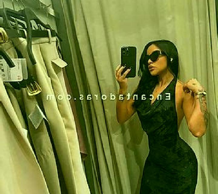 Carla 3 Jarque escort