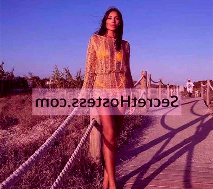 Carla Canizar del Olivar escort