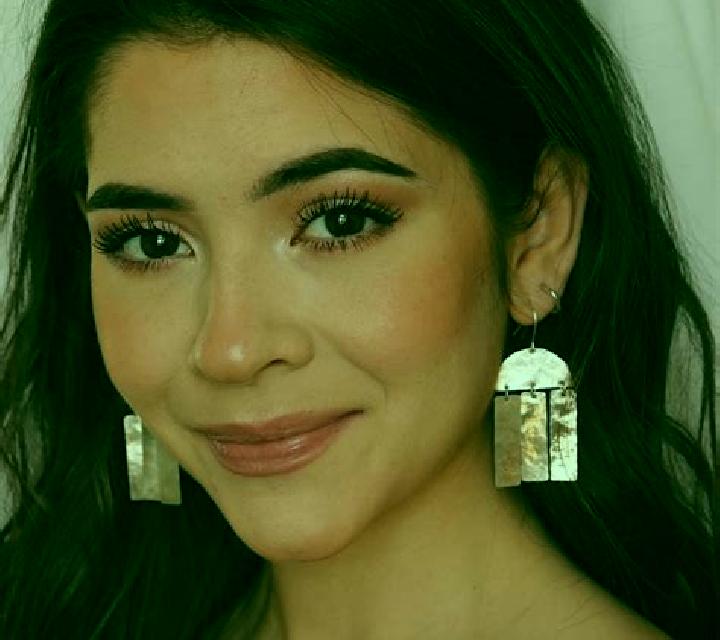 Cecilia Robledo de Corpes escort