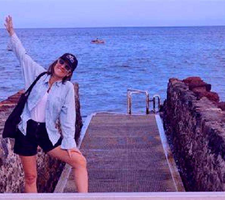 Claudia 2 Llanes escort