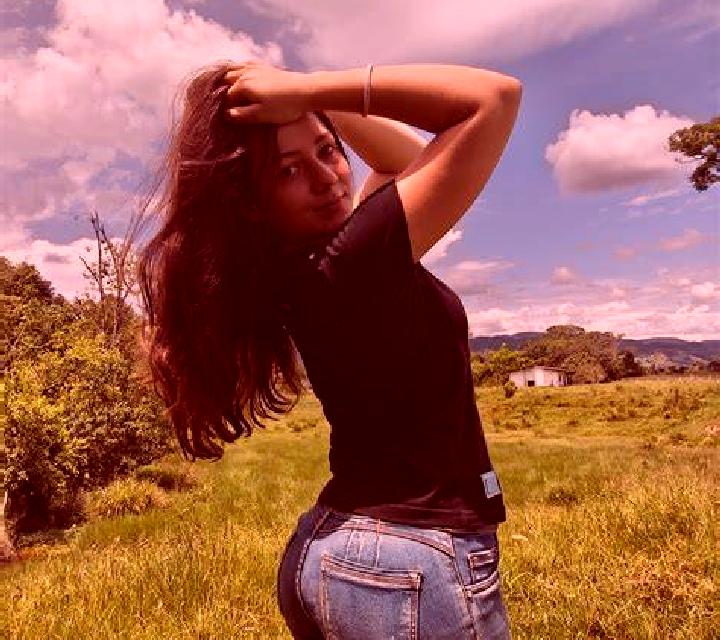 Elena Agron escort