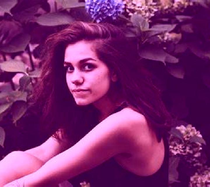 Elena Beamud escort