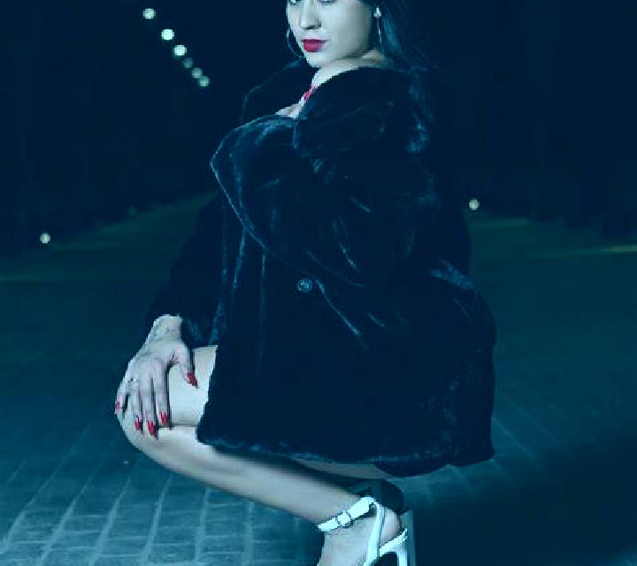 Florencia Alcocero de Mola escort