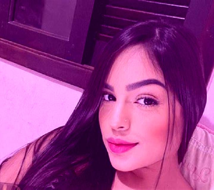 Florencia Moncalvillo escort