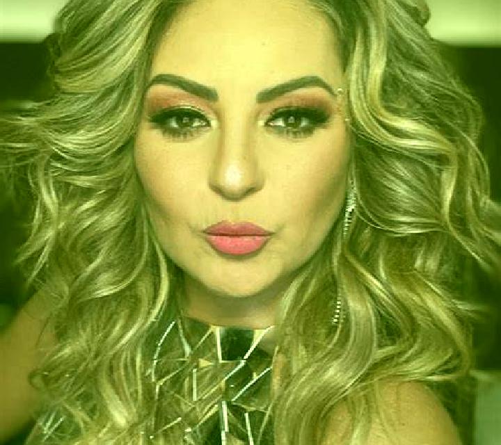 Giulia 2 Chodes escort
