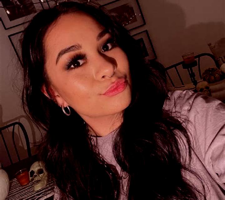 Isabela 3 Laguna de Cameros escort