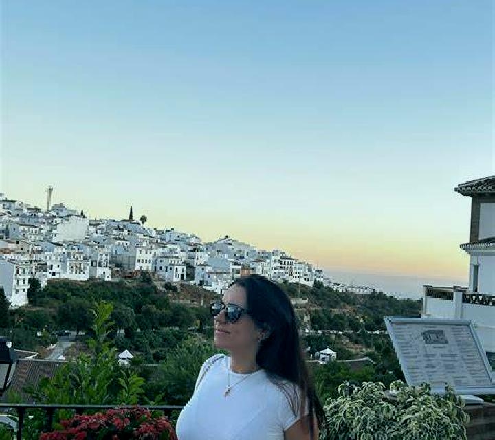 Isabela Villasdardo escort