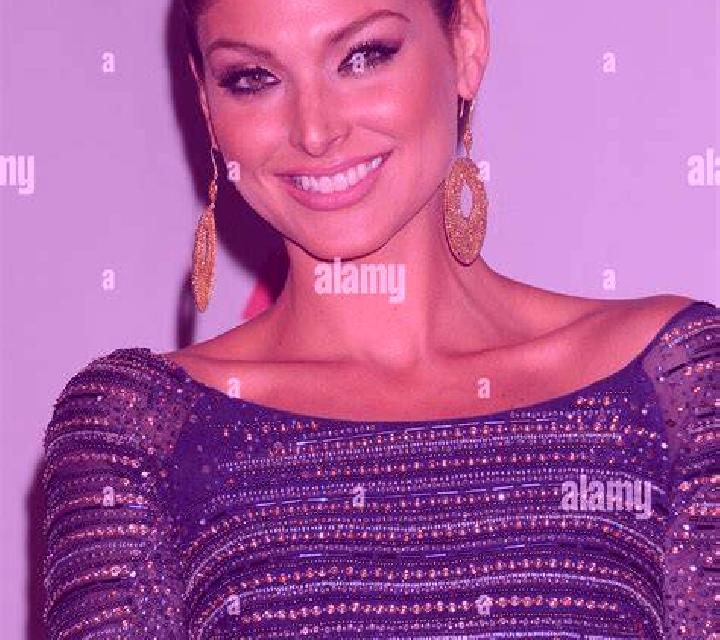 Isabella 3 El Franco escort