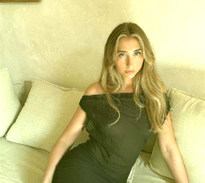 Jade 3 La Bouza escort