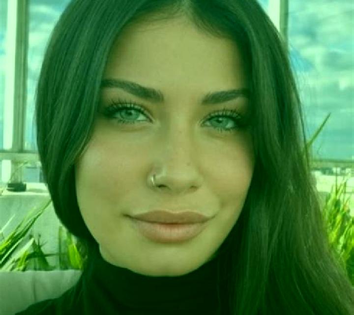 Josefina Ormaiztegui escort