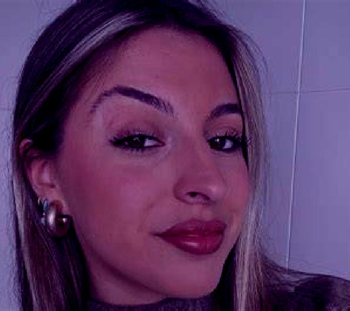 Josefina Pradales escort