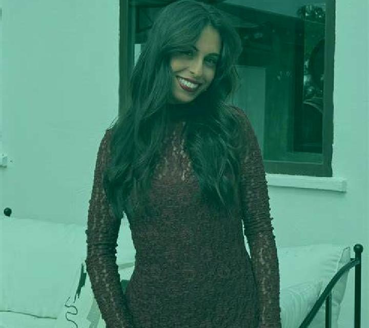 Julia 3 Plan escort