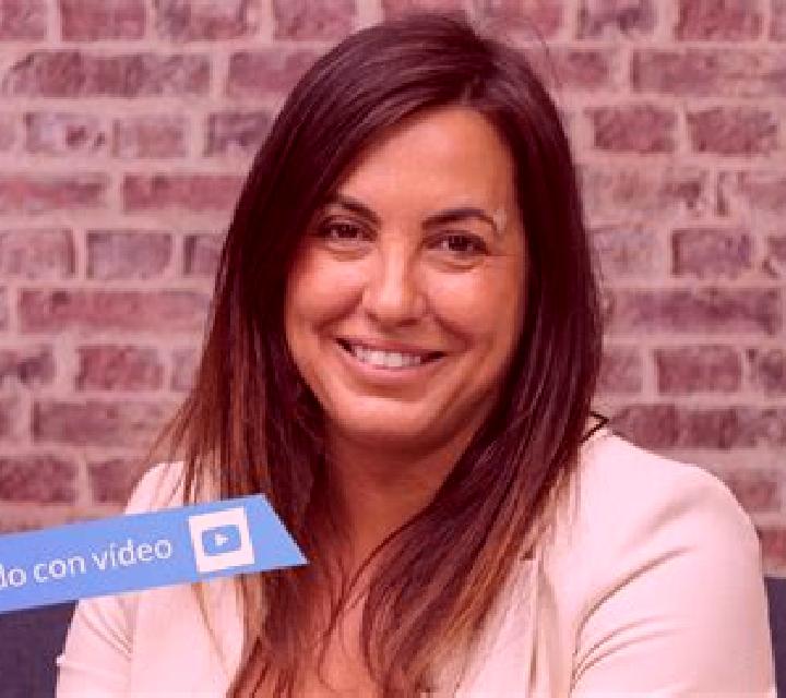 Julia Araya escort