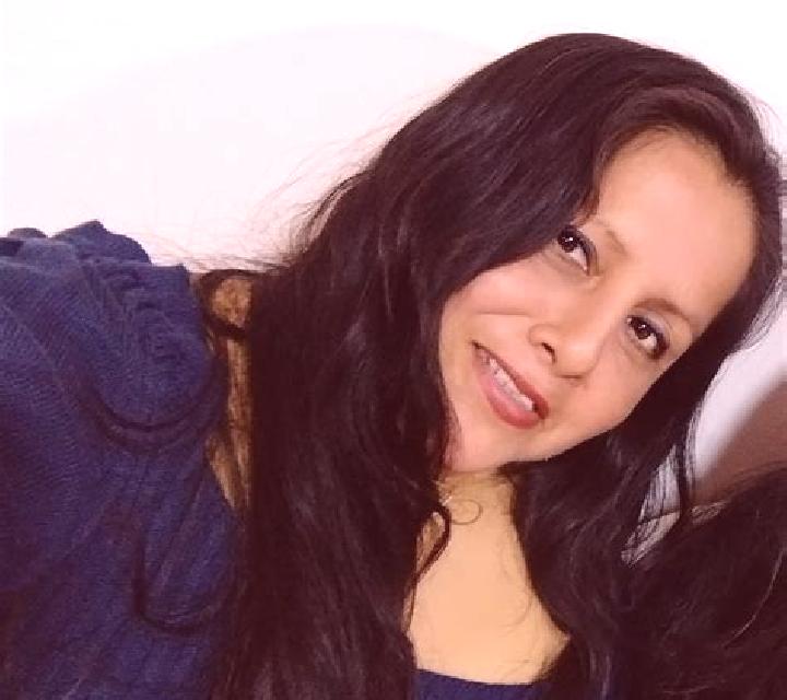 Julia Canales de la Sierra escort