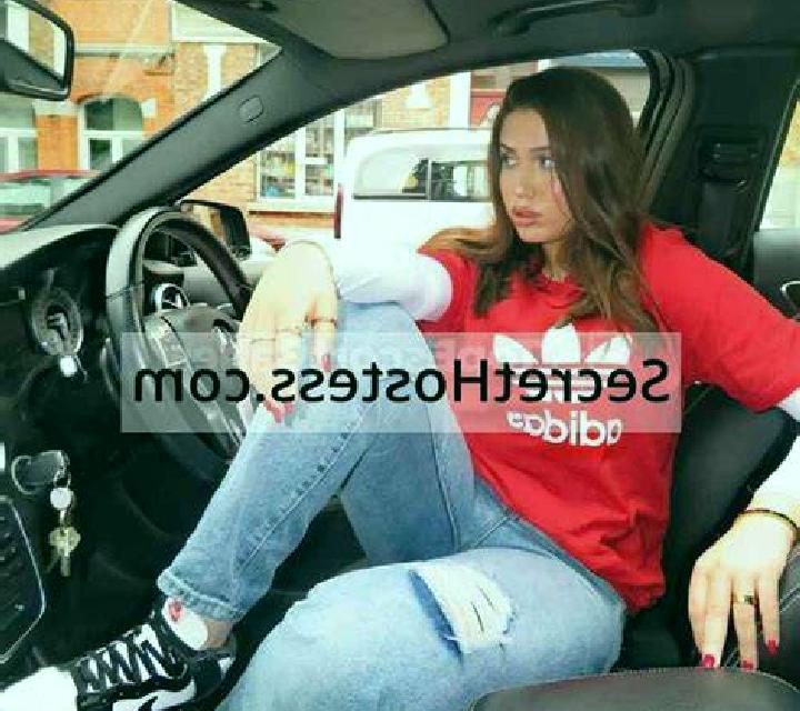 Julia Porqueres escort