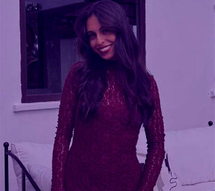 Julia Tobarra escort