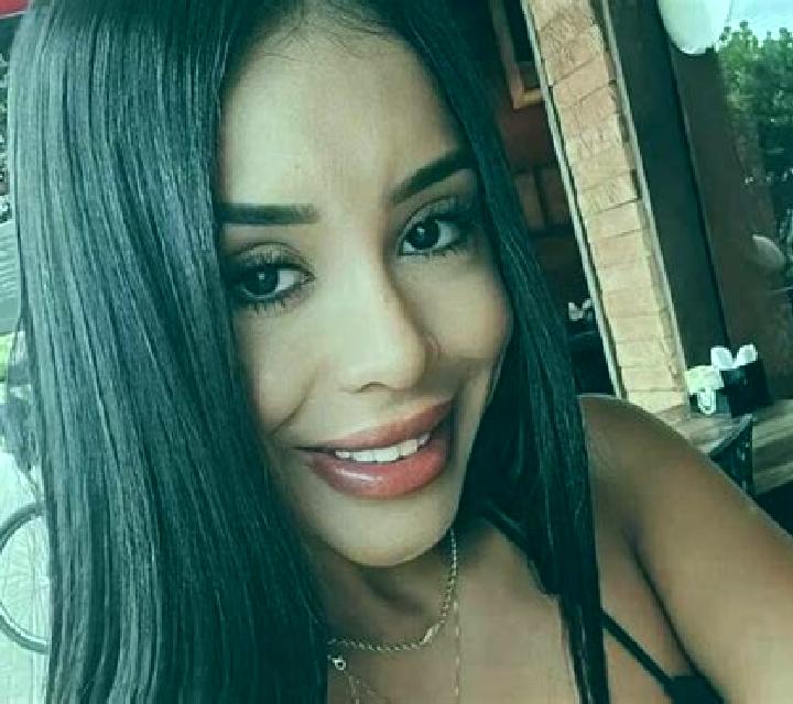 Julia Trigueros escort