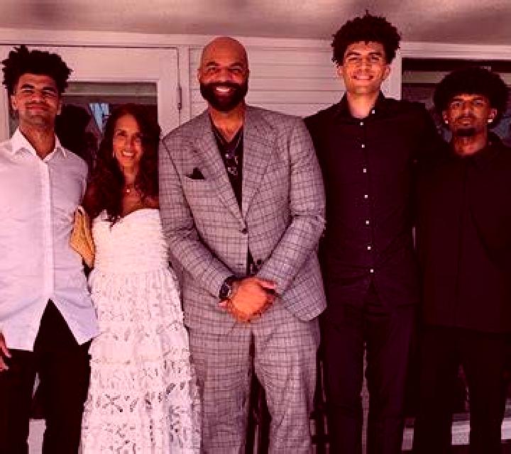 Katia Ribeira escort