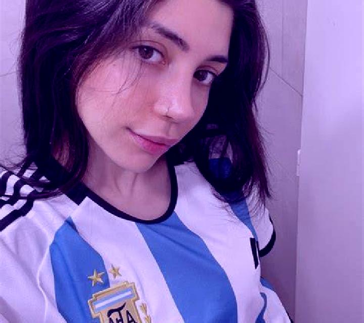 Lola 3 Canas escort
