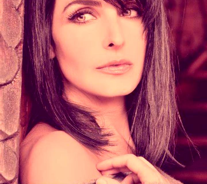 Lola Carrizo de la Ribera escort