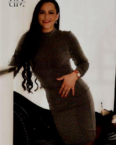 Lola Villatoro escort