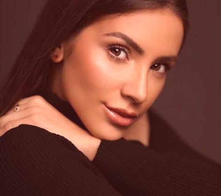Lorena Casasimarro escort