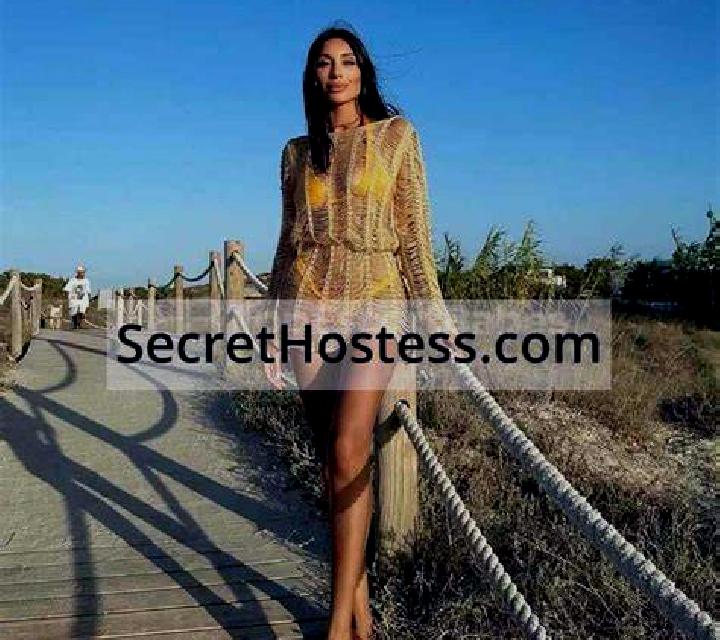 Lucía Higuera la Real escort