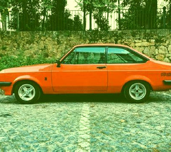 Luna 2 Alio escort