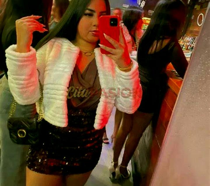 Luna Buena escort
