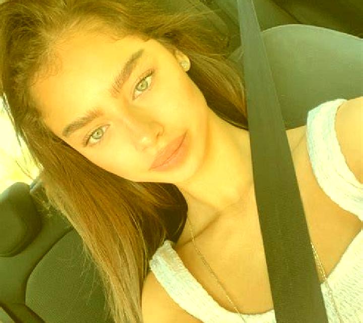 María 3 Gijon escort
