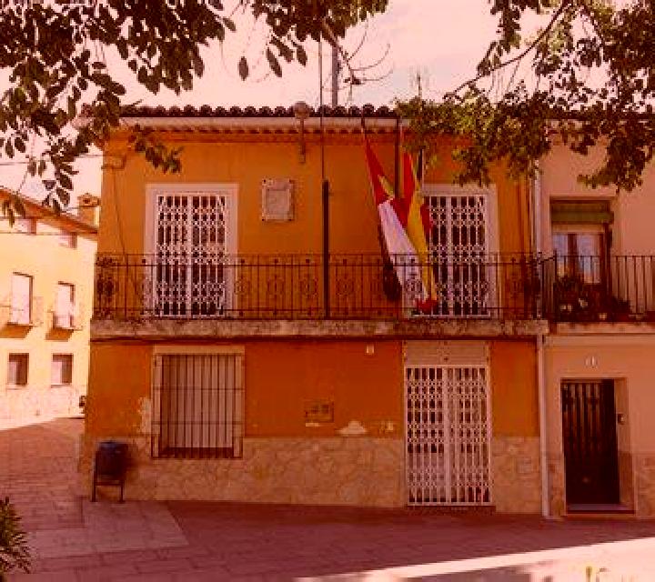 María Villaturde escort