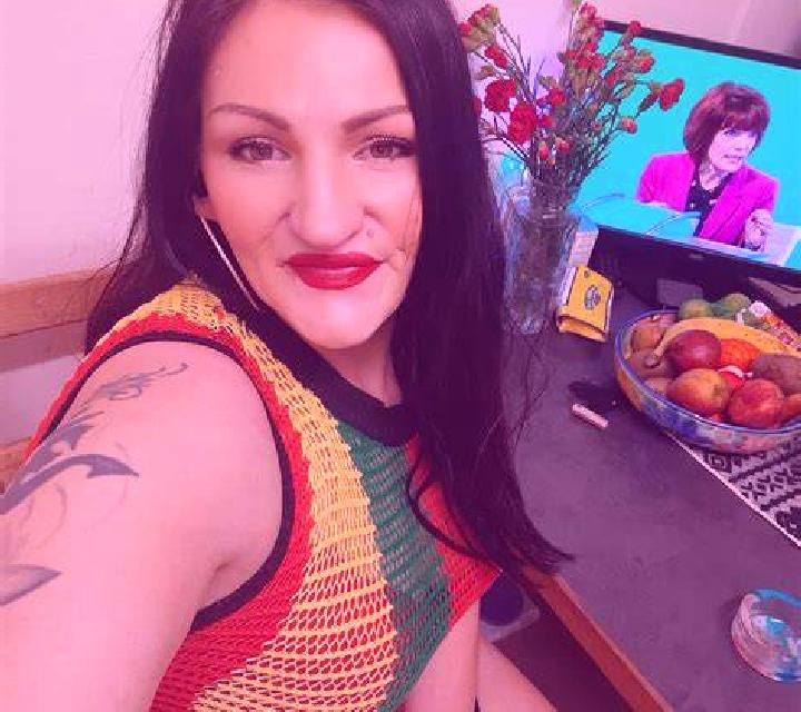 Marta 2 Lagartos escort