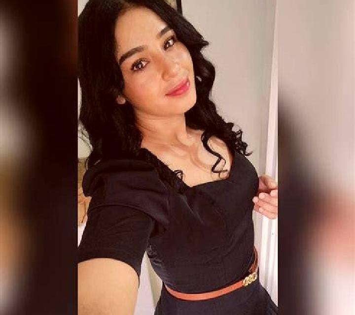 Miriam 3 Brunete escort