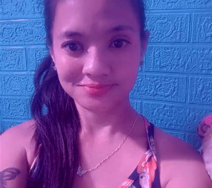 Nadia Comares escort