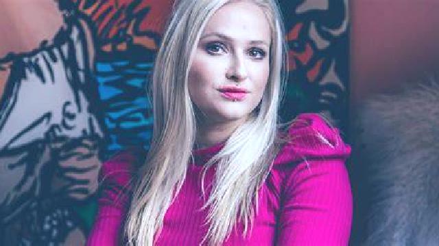 Natalia 2 Aranga escort