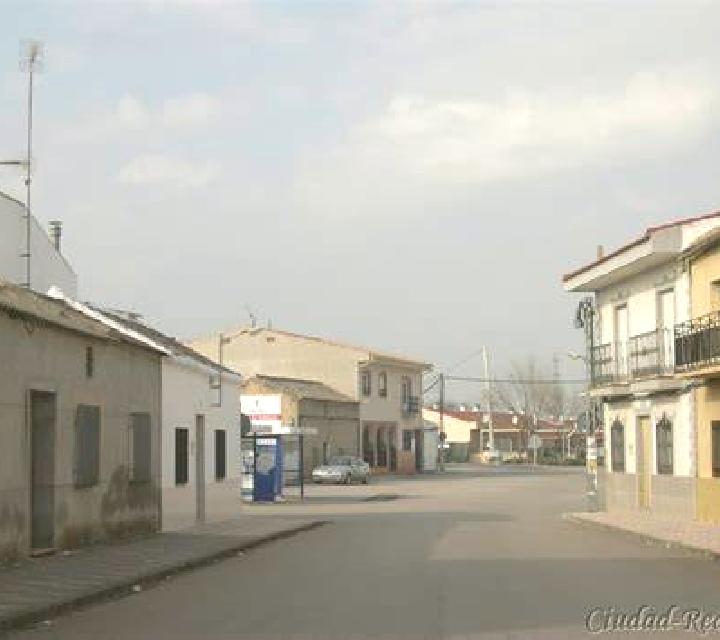 Nora 3 l Escala escort