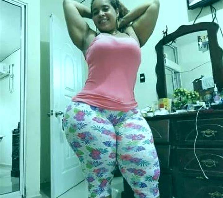 Nora Canencia escort