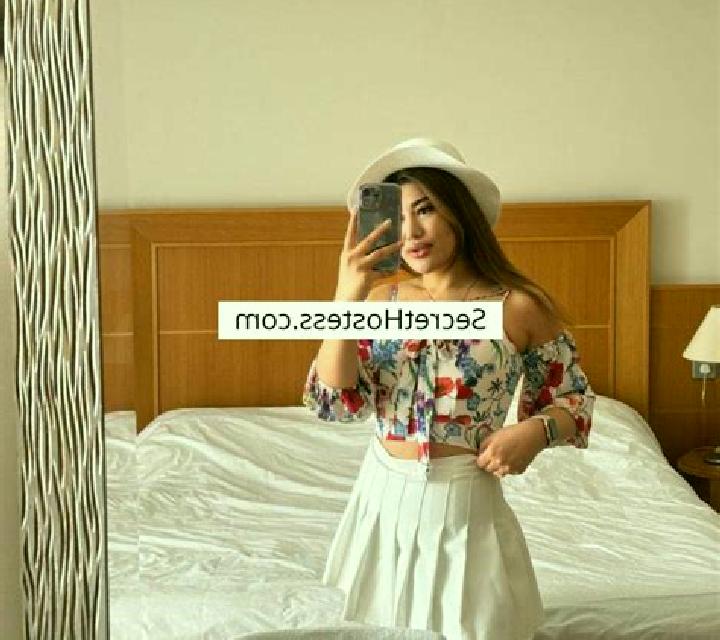 Nora Moriscos escort