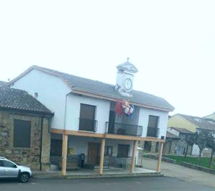 Nora Oncala escort