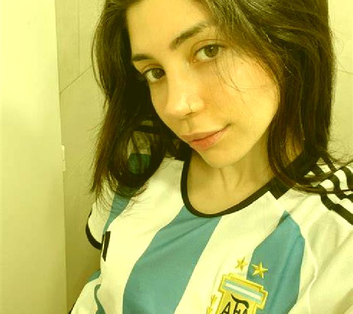 Nora Titaguas escort