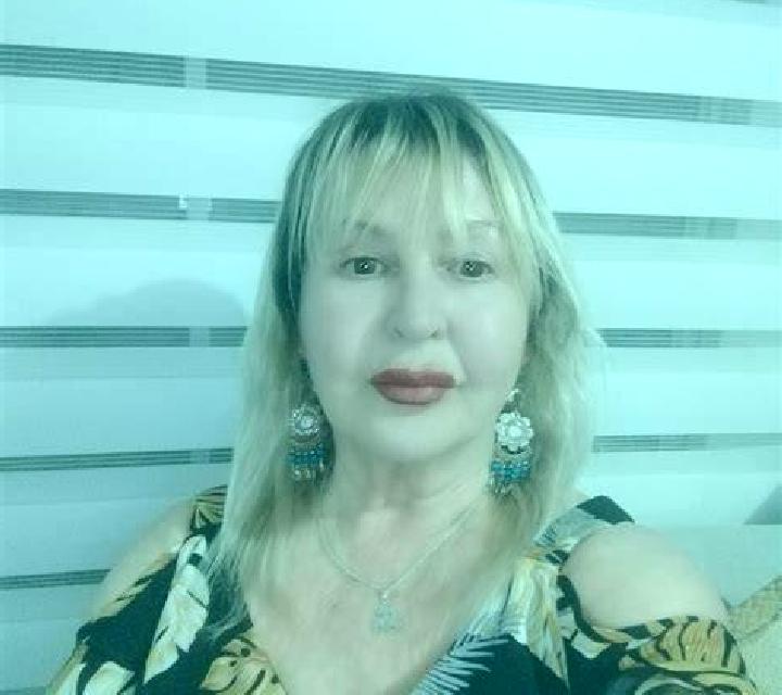 Renata Almendricos escort