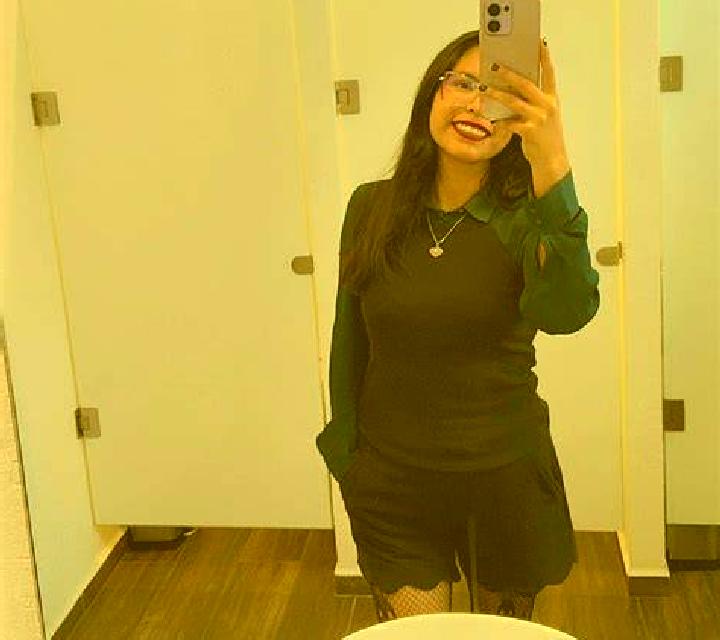 Rosa 2 Singra escort